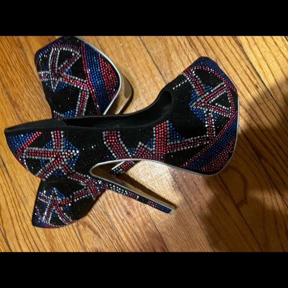 Absolutely stunning sparkly 6 inch heels!!❤️ - Picture 2 of 8